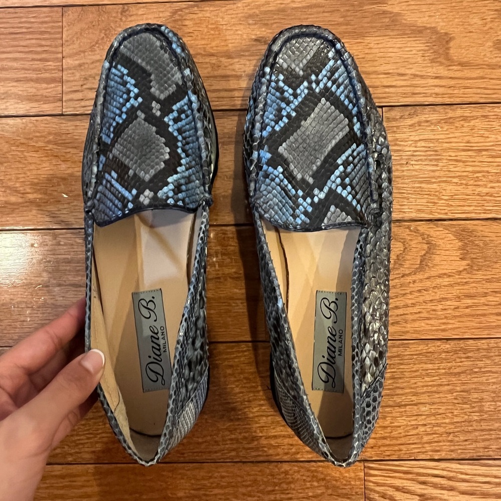 BRAND NEW DIANE B. LOAFERS